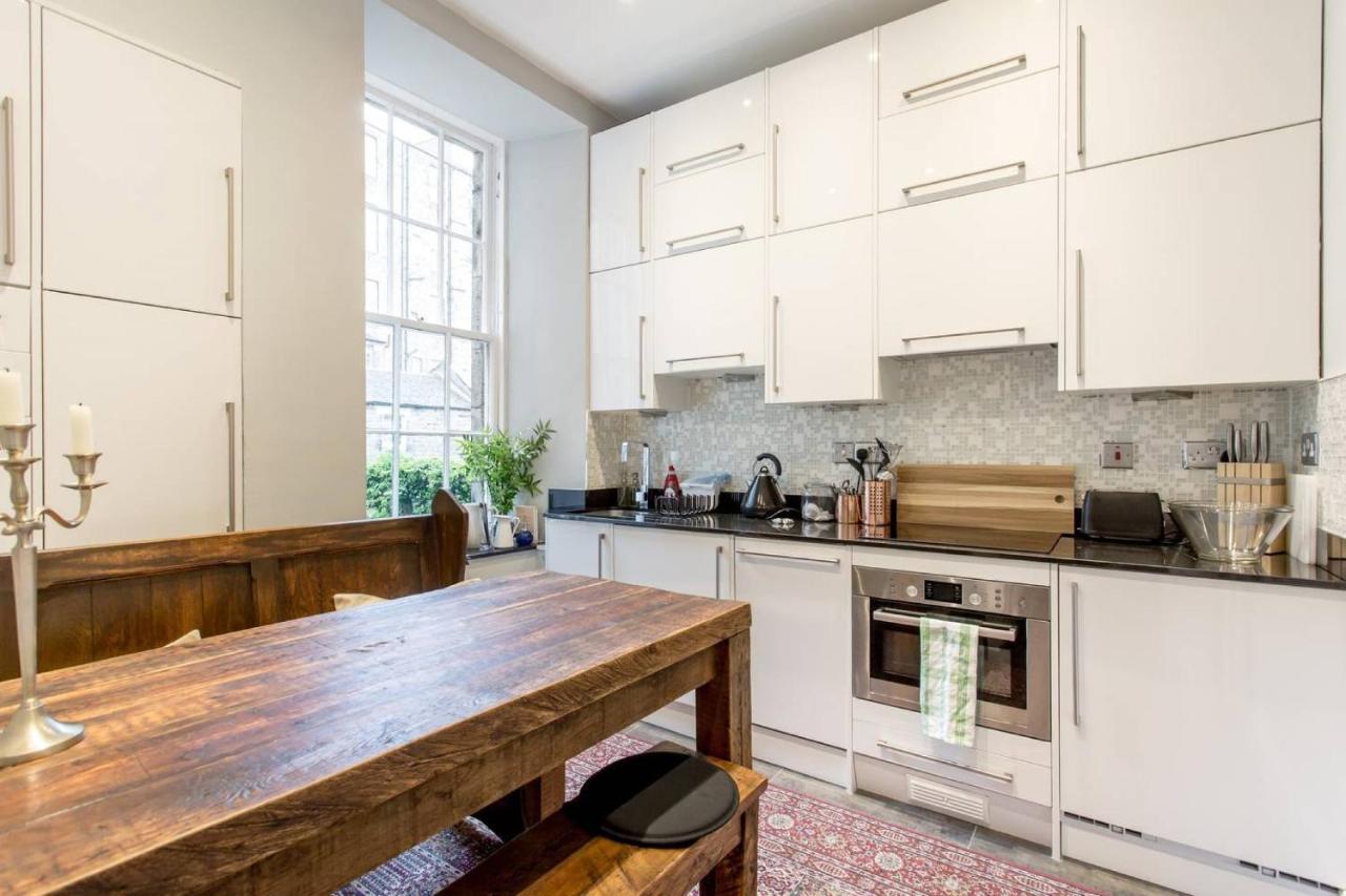Joivy Converted Flat In Historic Building In New Town EDI Eksteriør billede