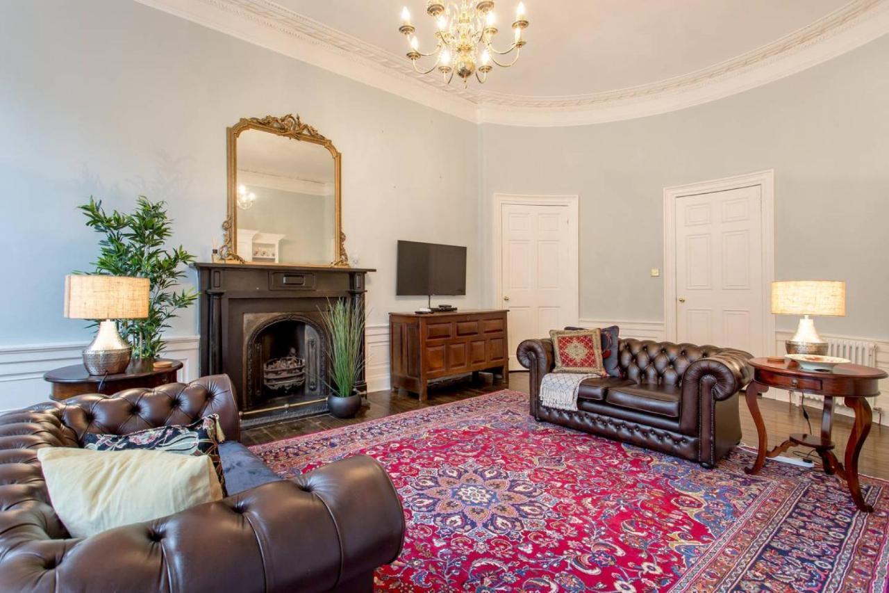 Joivy Converted Flat In Historic Building In New Town EDI Eksteriør billede